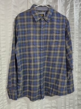 Lee Men's Blue and Olive Plaid Flannel Button Up Shirt Large